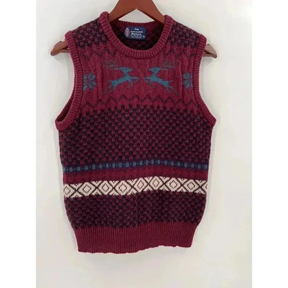 Vintage Lady Avon Scottish Shetland 100% Wool Vest Fair Isle Reindeer Size SMALL - Picture 1 of 9